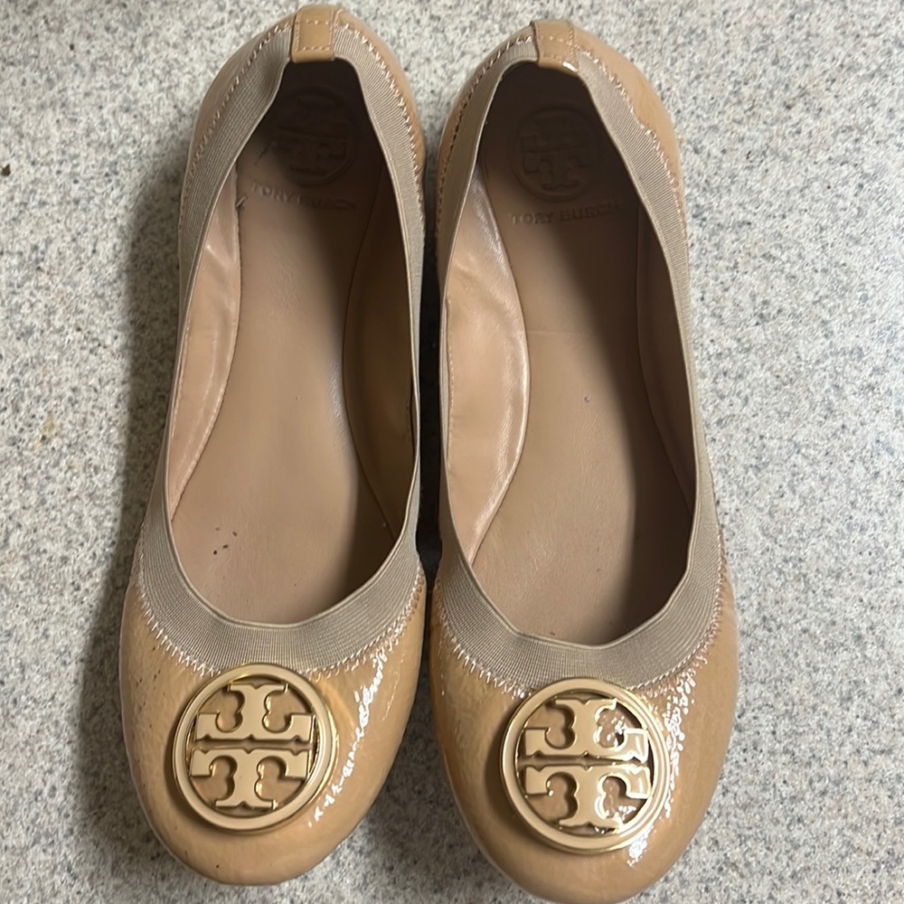 Tory Burch Nude Patent Leather Logo Ballet Flats
